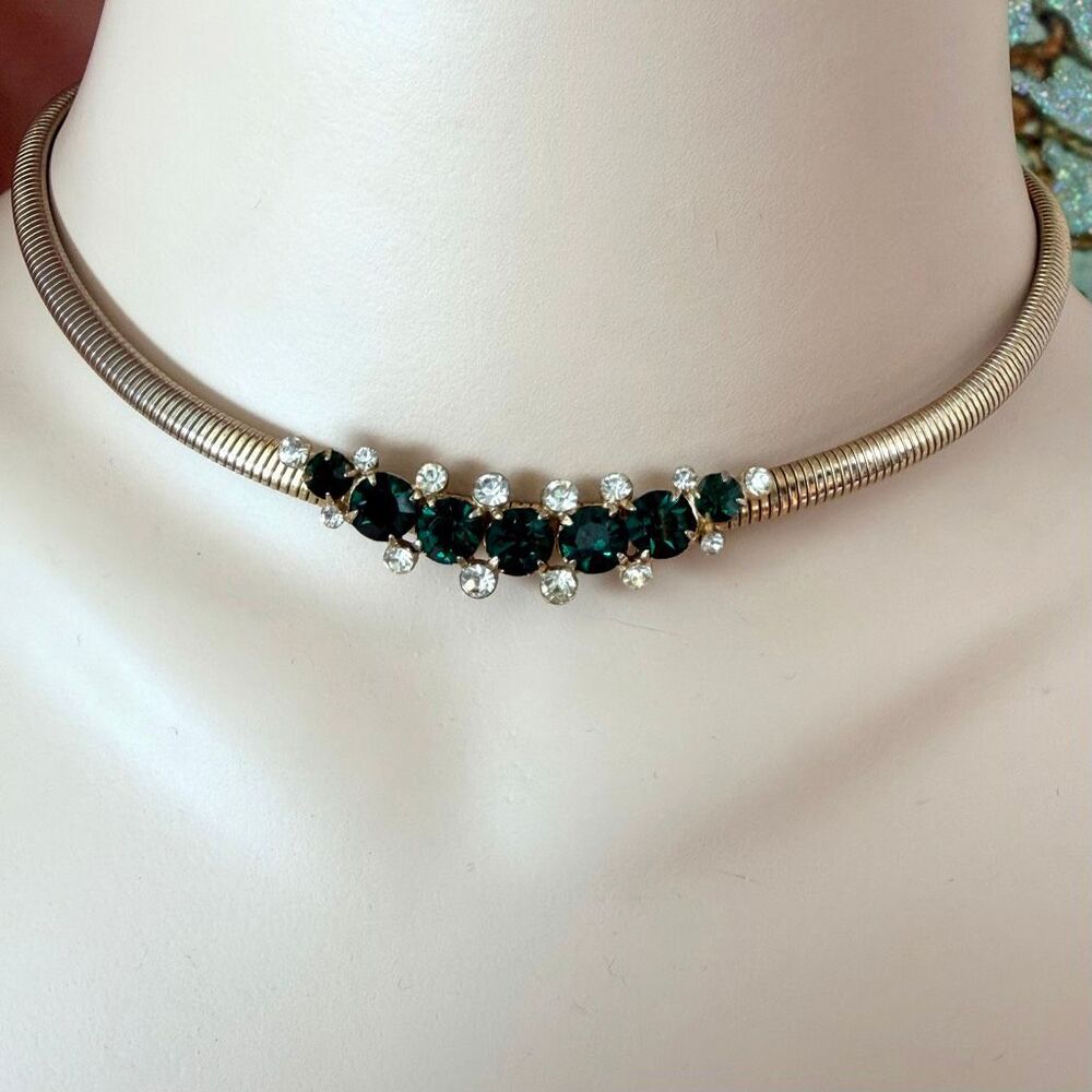 Vintage Coro Pegasus Emerald Green Rhinestone Gas Pipe Collar Necklace
